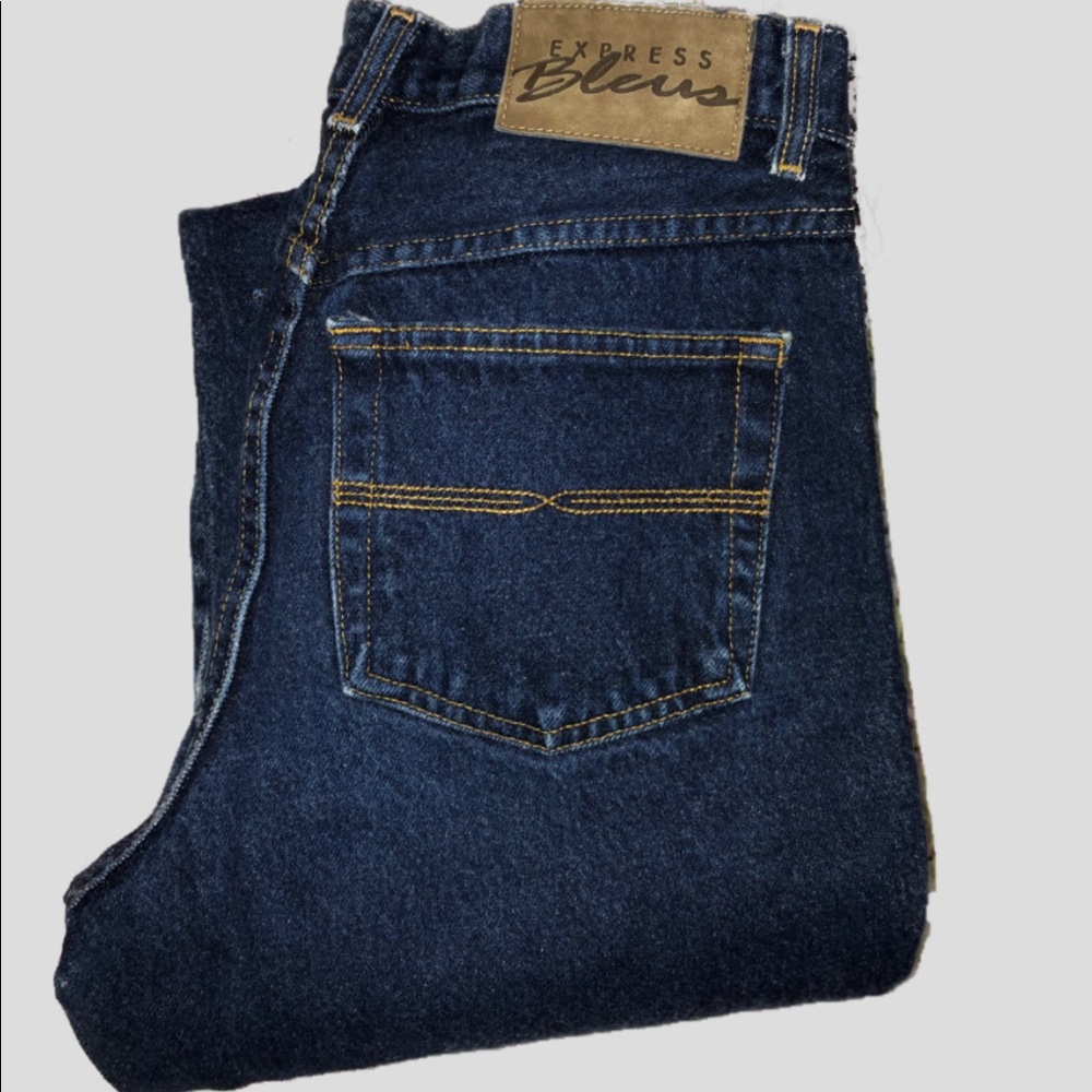 Dark Wash High Rise Flare mom Jeans !